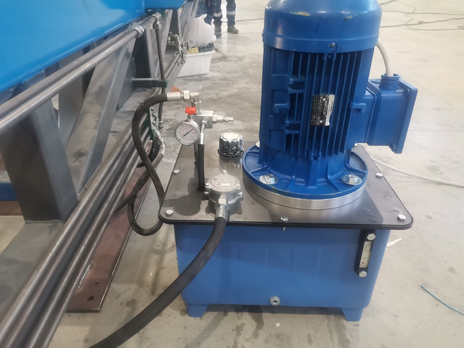 Za mašinu za izvlačenje kružnih limova