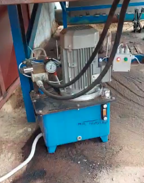 Za mašinu za piljevinu